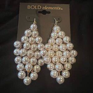 BOLD elements Pearl Drop Goldtone new pierced earrings